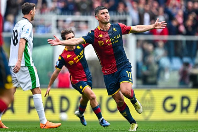 April 12, 2026, Genoa, Italy: Genoa™s Ukrainian forward Ruslan Malinovskyi (right) celebrates after scoring a goal during the Italian Serie A soccer match Genoa Cfc vs Us Sassuolo Calcio at Luigi Ferraris stadium in Genoa, Italy, 12 April 2026. ANSA STRINGER. Serie A: Genoa-Sassuolo  - ZUMAa110 20260412_zaf_a110_005 Copyright: xStringerx