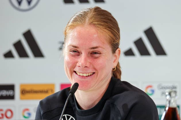 Herzogenaurach, Germany, April 12, 2026 International match preparations for the Womens World Cup qualifier against Austria Press conference in Herzogenaurach Pictured Copyright: HMBxMedia MadeleinexFantini