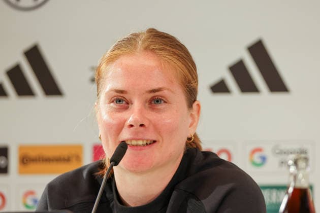 Herzogenaurach, Germany, April 12, 2026 International match preparations for the Womens World Cup qualifier against Austria Press conference in Herzogenaurach Pictured Copyright: HMBxMedia MadeleinexFantini