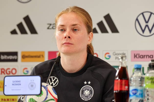 Herzogenaurach, Germany, April 12, 2026 International match preparations for the Womens World Cup qualifier against Austria Press conference in Herzogenaurach Pictured Copyright: HMBxMedia MadeleinexFantini