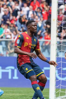 GenoaÕs Caleb Ekuban celebrates after scoring a goal for his team during the Serie A soccer match between Genoa and Sassuolo at the Luigi Ferraris Stadium in Genoa, Italy - Sunday, April 12, 2026. - Soccer .  Copyright: xTanoxPecoraro LaPressex