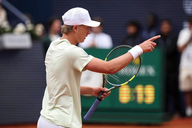 April 12, 2026, Barcelona, Barcelona, Spain: Ethan Quinn of United States in action agaisnt Daniel Medina of Spain in Qualifying match during the second day of the Barcelona Open Banc Sabadell 2026 at Real Club de Tenis Barcelona on April 12, 2026 in Barcelona, Spain. Barcelona Open Banc Sabadell - Conde Godo 2026 Day 2  - ZUMAa181 20260412_zaa_a181_098 Copyright: xJavierxBorregox