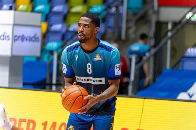 Basketball Bundesliga BBL, Frankfurt Skyliners vs MLP Academics Heidelberg, Süwag Energie Arena Frankfurt am Main 12 04 2026 Basketball Bundesliga BBL, Frankfurt am Main, Germany 12 04 2026 William Christmas Frankfurt Skyliners, 8 at the Warm Up, Basketball Bundesliga BBL, Match of Frankfurt Skyliners vs MLP Academics Heidelberg, Süwag Energie Arena Frankfurt am Main Copyright: xBEAUTIFULxSPORTS Freudensteinx
