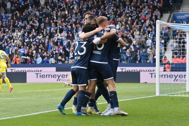 Bochum players celebrate the 3 0 by Farid Alfa Ruprecht VfL Bochum 12 04 2026, Soccer 2 Bundesliga, Season 2025 2026, 29 Matchday, VfL Bochum Eintracht Braunschweig DFL regulations prohibit any use of photographs as image sequences and or quasi video Bochum Vonovia Ruhrstadion Nordrhein Westfalen Germany Team2