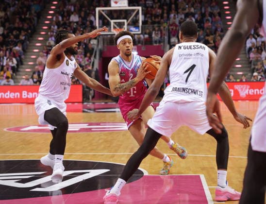 Alijah Comithier Telekom Baskets Bonn vs Basketball Löwen Loewen Braunschweig 29 Speiltag Saison 2025 26