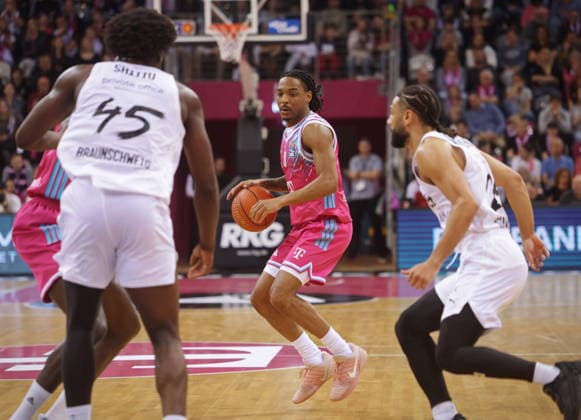 Jalen Finch Telekom Baskets Bonn vs Basketball Löwen Loewen Braunschweig 29 Speiltag Saison 2025 26
