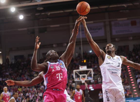 Kur Jongkuch Telekom Baskets Bonn vs Basketball Löwen Loewen Braunschweig 29 Speiltag Saison 2025 26