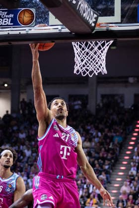 easyCredit Basketball Bundesliga, Telekom Baskets Bonn vs Basketball Löwen Braunschweig, 12 04 2026 Joel Aminu Telekom Baskets Bonn 21 easyCredit Basketball Bundesliga, Telekom Baskets Bonn vs Basketball Löwen Braunschweig, 12 04 2026, Telekom Dome Bonn Copyright: xBEAUTIFULxSPORTS Derixx