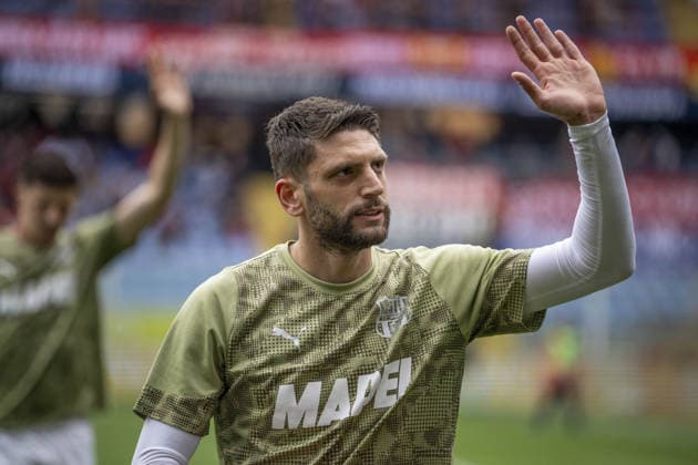 CALCIO - Serie A - Genoa CFC vs US Sassuolo DOMENICO BERARDI during Genoa CFC vs US Sassuolo, Italian soccer Serie A match in Genoa, Italy, April 12 2026 Genoa Italy  Copyright: xIPAxSport ABACAx