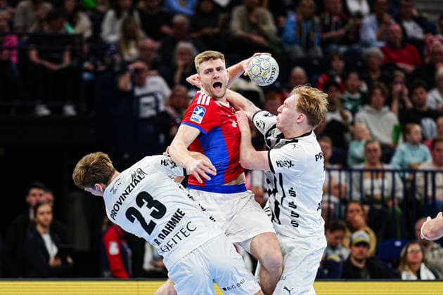 Rune Dahmke THW Kiel, 23 , Einar Olafsson Handball Sport Verein Hamburg, 23 , Eric Johansson THW Kiel, 21 GER, Handball Sport Verein Hamburg vs THW Kiel, Handball, 1 Bundesliga, Matchday 28, Season 2025 2026, 12 04 2026 GER, Handball Sport Verein Hamburg vs THW Kiel, Handball, 1 Bundesliga, Matchday 28, Season 2025 2026, 12 04 2026 Hamburg Copyright: xEibner-Pressefoto MarcelxvonxFehrnx EP_MFN