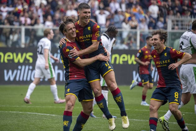 CALCIO - Serie A - Genoa CFC vs US Sassuolo GENOA S CELEBRATION AFTER RUSLAN MALINOVSKI S GOAL during Genoa CFC vs US Sassuolo, Italian soccer Serie A match in Genoa, Italy, April 12 2026 Genoa Italy  Copyright: xIPAxSport ABACAx