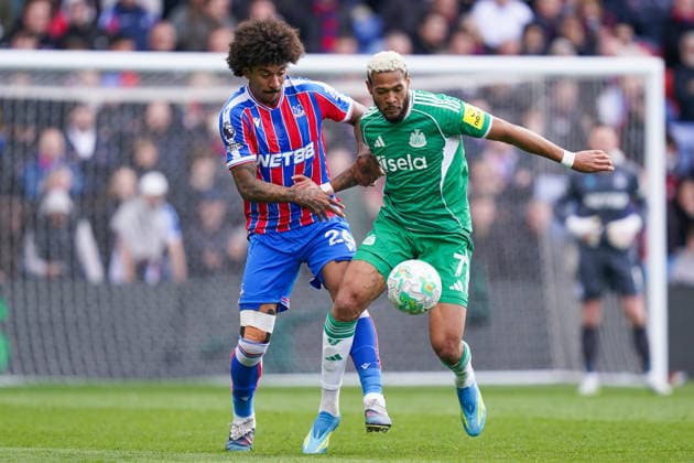 Crystal Palace v Newcastle United, Premier League Chris Richards of Crystal Palace and Joelinton of Newcastle United battling for the ball during the Crystal Palace v Newcastle United Premier League match at Selhurst Park, London, England on 12 April 2026 Credit: Dylan Hepworth Every Second Media Editorial use only. All images are copyright Every Second Media Limited. No images may be reproduced without prior permission. All rights reserved. Premier League and Football League images are subject to licensing agreements with Football DataCo Limited. see https: www.football-dataco.com Copyright: xIMAGO EveryxSecondxMediax ESM-1906-0034 DylanxHepworthx xEveryxSecondxMediax