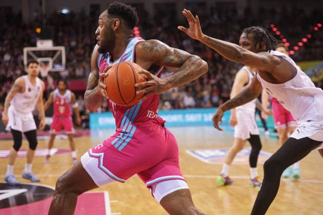 Jeff Garrett Telekom Baskets Bonn vs Basketball Löwen Loewen Braunschweig 29 Speiltag Saison 2025 26