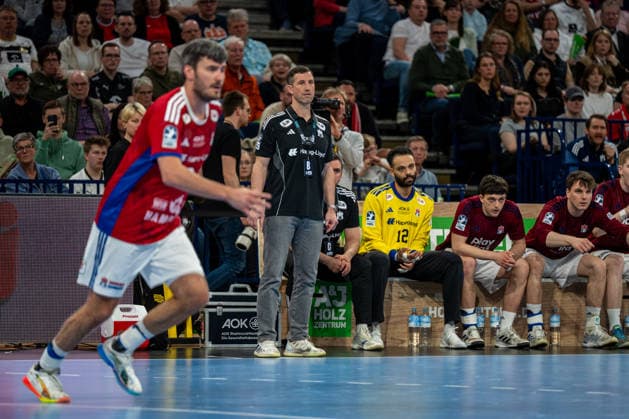 12 04 2026, xdobgx, Handball Daikin HBL, Handball Sport Verein Hamburg THW Kiel v l Torsten Jansen HSV Hamburg, Head Coach