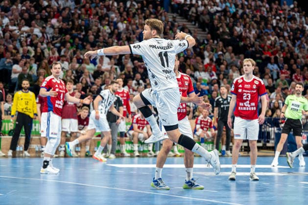 12 04 2026, xdobgx, Handball Daikin HBL, Handball Sport Verein Hamburg THW Kiel v l Petter Overby Kiel, 11 throwing, in action, throwing
