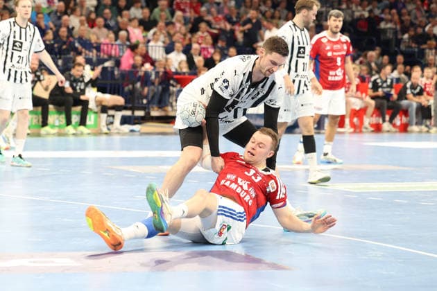 Handball Daikin Handball Bundesliga 2025 2026 Handball Sport Verein Hamburg vs THW Kiel Hendrik Pekeler Kiel , Moritz Sauter Hamburg , Barclays Arena Hamburg