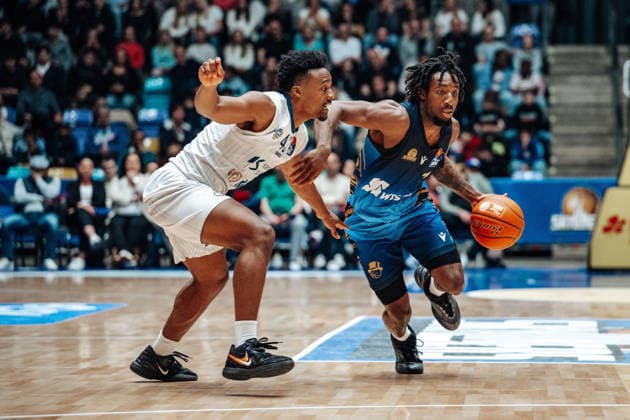 Eric Reed Jr MLP Academics Heidelberg, 43 , Isaiah Swope Skyliners Frankfurt, 01 GER, Skyliners Frankfurt vs MLP Academics Heidelberg, easycredit BBL, Bundesliga, Matchday 29, Season 2025 2026 12 04 2026 Eibner Pressefoto Attila Ziga GER, Skyliners Frankfurt vs MLP Academics Heidelberg, easycredit BBL, Bundesliga, Matchday 29, Season 2025 2026 12 04 2026 Frankfurt am Main Copyright: xEibner-Pressefotox EP_AZA