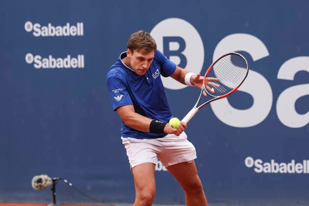 April 12, 2026, Barcelona, Barcelona, Spain: Hamad Medjedovic of Serbia in action agaisnt Quentin Halys of France in Qualifying match during the second day of the Barcelona Open Banc Sabadell 2026 at Real Club de Tenis Barcelona on April 12, 2026 in Barcelona, Spain. Barcelona Open Banc Sabadell - Conde Godo 2026 Day 2  - ZUMAa181 20260412_zaa_a181_353 Copyright: xJavierxBorregox