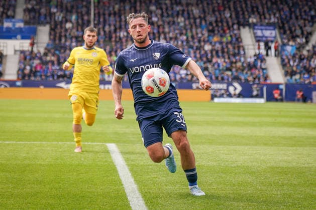 Germany Soccer 2 Bundesliga 2025 2026, Matchday 29 VfL Bochum vs Eintracht Braunschweig Vonovia Ruhrstadion Maximilian Wittek VfL Bochum, 32 on the ball Copyright: xJOERANxSTEINSIEKx