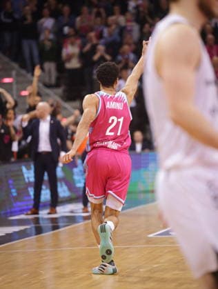 Jubel Joel Aminu Telekom Baskets Bonn vs Basketball Löwen Loewen Braunschweig 29 Speiltag Saison 2025 26