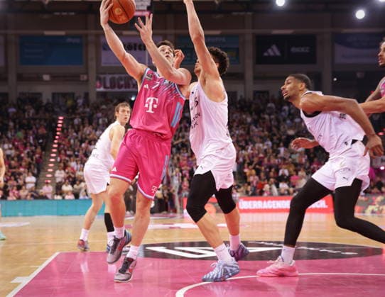 Grayson Murphy Telekom Baskets Bonn vs Basketball Löwen Loewen Braunschweig 29 Speiltag Saison 2025 26