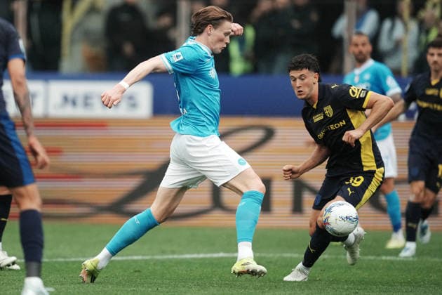 PARMA, ITALY, APRIL 12: Scott McTominay of SSC Napoli during the Serie A match between Parma Calcio and SSC Napoli in Parma, Italy. Copyright: xFOTOAGENZIAx