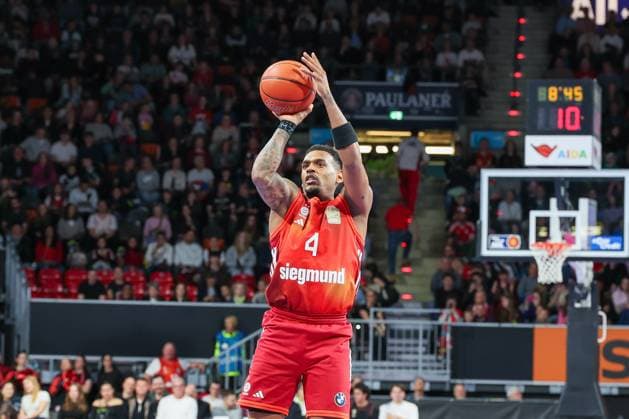 Xavier Rathan Mayes 4 FC Bayern Muenchen Basketball in action, FC Bayern Muenchen Basketball vs Niners Chemnitz, easyCredit BBL, Basketball, Bundesliga, Men, Main Round, April 12, 2026 Muenchen Bayern Germany Copyright: xkolbert-press MartinxAgüerax