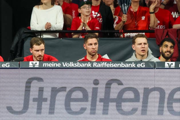 Andreas Obst FC Bayern Basketball, 13 with Leon Kratzer FC Bayern Basketball, 08 and Rokas Jokubaitis FC Bayern Basketball, 31 , GER, FC Bayern Basketball vs Niners Chemnitz, Basketball, easycredit Basketball Bundesliga, 29 Matchday, Season 2025 2026, 12 04 2026, GER, FC Bayern Basketball vs Niners Chemnitz, Basketball, easycredit Basketball Bundesliga, 29 Matchday, Season 2025 2026, 12 04 2026 Munich Copyright: xEibner-Pressefoto JennixMaulx EP_JML