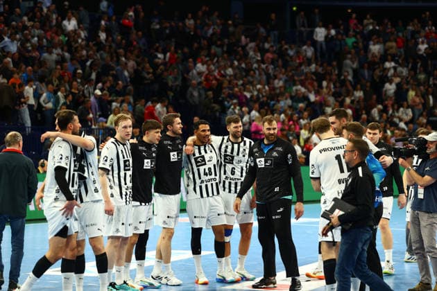 Handball I Men I Season 2025 2026 I Bundesliga I 28 Matchday I HSV Hamburg THW Kiel I 12 04 2026 THW Kiel celebrates victory in Hamburg Hamburg Barclaycard Arena Hamburg Germany Copyright: xLobeca RalfxHomburgx