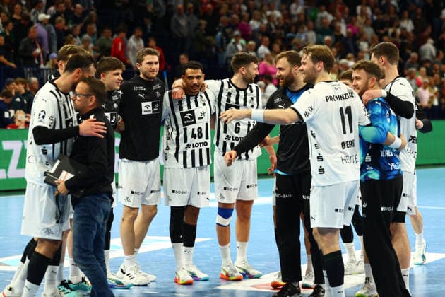 Handball I Men I Season 2025 2026 I Bundesliga I 28 Matchday I HSV Hamburg THW Kiel I 12 04 2026 THW Kiel celebrates victory in Hamburg Hamburg Barclaycard Arena Hamburg Germany Copyright: xLobeca RalfxHomburgx