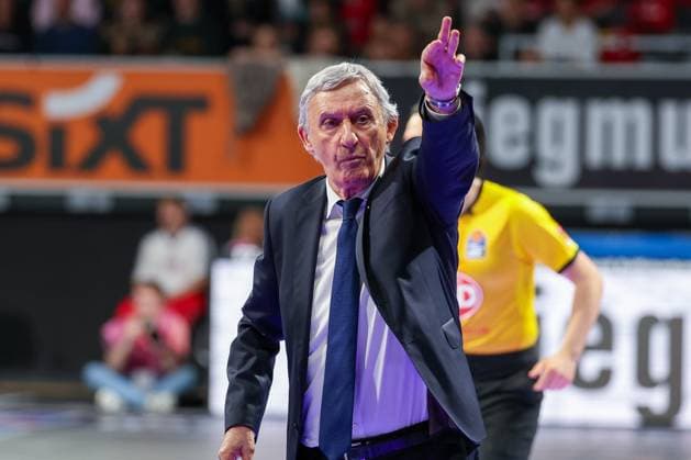 Head coach Svetislav Pesic FC Bayern Muenchen Basketball in action, gives instructions to the team, FC Bayern Muenchen Basketball vs Niners Chemnitz, easyCredit BBL, Basketball, Bundesliga, Men, Main Round, April 12, 2026 Muenchen Bayern Germany Copyright: xkolbert-press MartinxAgüerax