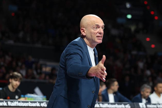 Rodrigo Pastore Niners Chemnitz, Head Coach gestures, GER, FC Bayern Basketball vs Niners Chemnitz, Basketball, easycredit Basketball Bundesliga, 29 Matchday, Season 2025 2026, 12 04 2026, GER, FC Bayern Basketball vs Niners Chemnitz, Basketball, easycredit Basketball Bundesliga, 29 Matchday, Season 2025 2026, 12 04 2026 Muenchen Copyright: xEibner-Pressefoto JennixMaulx EP_JML