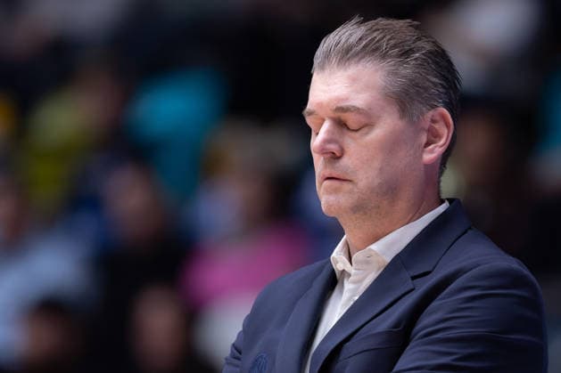 Frankfurt Skyliners MLP Academics Heidelberg, easyCredit BBL Headcoach Klaus Perwas Skyliners Match of the easyCredit BBL between Frankfurt Skyliners and MLP Academics Heidelberg on April 12, 2026 at Süwag Energie ARENA in Frankfurt am Main , Frankfurt am Main Hessen Germany Süwag Energie ARENA