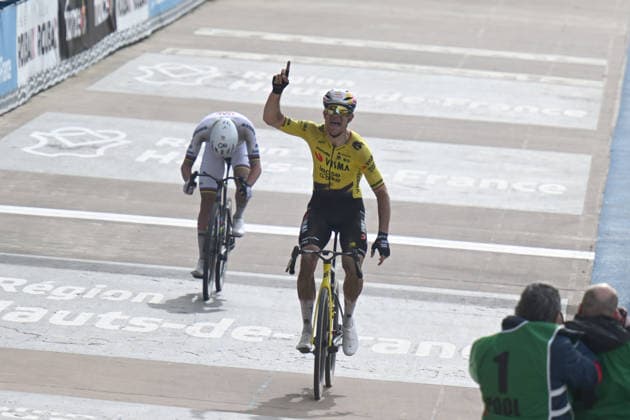 12-04-2026 Paris - Roubaix; 2026, Visma - Lease A Bike; 2026, Uae Emirates - Xrg; Van Aert, Wout; Pogacar, Tadej; Roubaix; 