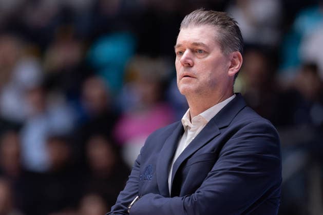 Frankfurt Skyliners MLP Academics Heidelberg, easyCredit BBL Headcoach Klaus Perwas Skyliners Match of the easyCredit BBL between Frankfurt Skyliners and MLP Academics Heidelberg on April 12, 2026 at the Süwag Energie ARENA in Frankfurt am Main , Frankfurt am Main Hessen Germany Süwag Energie ARENA