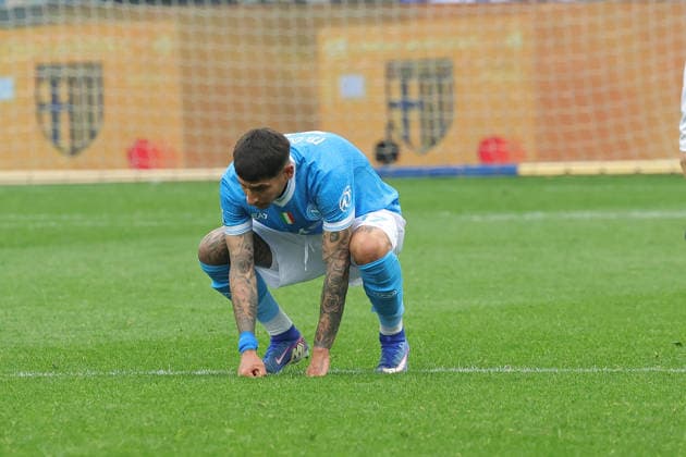 NapoliÕs Mathias Olivera shows his dejection during the Serie A soccer match between Parma and Napoli at the Ennio Tardini Stadium in Parma Italy - Sunday, 12 april 2026. - Soccer .  Copyright: xAlbertoxMariani LaPressex