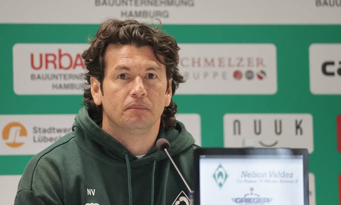 Nelson Valdez, Co Trainer Werder Bremen U23 in der PK Fussball, Herren, Saison 2025 2026, RL-Nord, VfB Luebeck gegen SV Werder Bremen II, 1-1 DFL REGULATIONS PROHIBIT ANY USE OF PHOTOGRAPHS AS IMAGE SEQUENCES AND OR QUASI-VIDEO. *** Nelson Valdez, Co Coach Werder Bremen U23 in the PK Football, Men, Season 2025 2026, RL Nord, VfB Luebeck vs SV Werder Bremen II, 1 1 DFL REGULATIONS PROHIBIT ANY USE OF PHOTOGRAPHS AS IMAGE SEQUENCES AND OR QUASI VIDEO