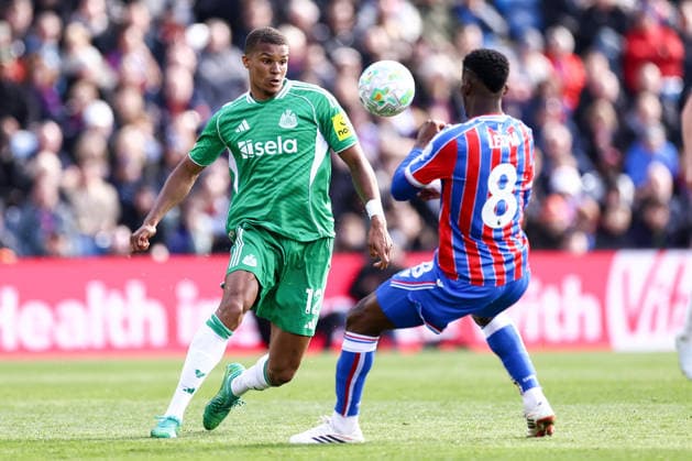 Crystal Palace gegen Newcastle United 12 April 2026, London Premier League Fußball Crystal Palace gegen Newcastle United Malick Thiaw von Newcastle United und Jefferson Lerma von Crystal Palace Foto Jacques Feeney Abseits London UK  Copyright: xJacquesxFeeneyx xOffsidexOffside