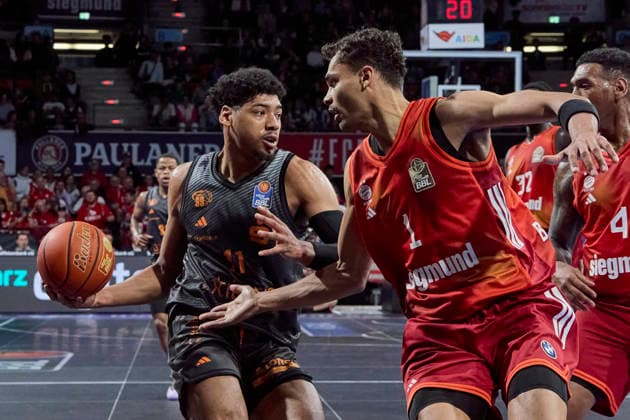 German Basketball Bundesliga BBL , FC Bayern Munich Basketball vs NINERS Chemnitz, Munich FC Bayern Basketball, NINERS Chemnitz, 2026 04 12 in Munich SAP Garden MUSHIDI Kostja NINERS Chemnitz Small Forward SF Nr11 CHE11 , DA SILVA Oscar FC Bayern Munich Basketball Power Forward PF Nr1 FCBB1 sportworld Munich SAP Garden Bayern Germany