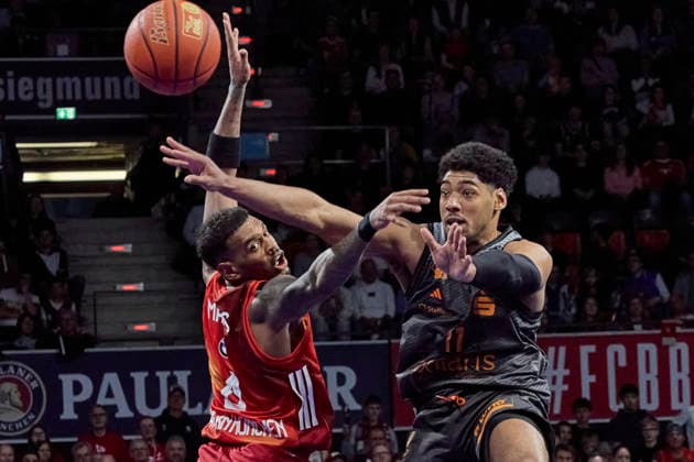German Basketball Bundesliga BBL , FC Bayern Munich Basketball vs NINERS Chemnitz, Munich FC Bayern Basketball, NINERS Chemnitz, 2026 04 12 in Munich SAP Garden MUSHIDI Kostja NINERS Chemnitz Small Forward SF Nr11 CHE11 , RATHAN MAYES Xavier FC Bayern Munich Basketball Shooting Guard SG Nr4 FCBB4 sportworld Munich SAP Garden Bayern Germany