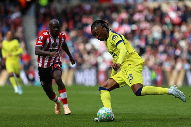 SUNDERLAND, ENGLAND, APRIL 12: Destiny Udogie of Tottenham Hotspur kicks the ball during a Premier League 2025-26 match between Sunderland and Tottenham Hotspur at Stadium of Light on April 12, 2026 in Sunderland, England. (Photo by Zach Forster Sports Press Photo) Copyright: xZachxForster SportsxPressxPhotox Sportspressphoto_SPR128260
