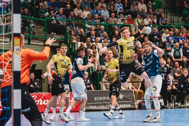 Jakob Nigg (TVB Stuttgart, 57) beim Sprungwurfungwurf Bergischer HC vs. TVB Stuttgart, Handball, Daikin 1.HBL, 28.Spieltag, Saison 2025 26, 12.04.2026, Bergischer HC vs. TVB Stuttgart, Handball, Daikin 1.HBL, 28.Spieltag, Saison 2025 26, 12.04.2026 Wuppertal *** Jakob Nigg TVB Stuttgart, 57 on jump shot Bergischer HC vs TVB Stuttgart, Handball, Daikin 1 HBL, 28 Matchday, Season 2025 26, 12 04 2026, Bergischer HC vs TVB Stuttgart, Handball, Daikin 1 HBL, 28 Matchday, Season 2025 26, 12 04 2026 Wuppertal Copyright: xEibner-Pressefoto LukasxBaldygax EP_LBA