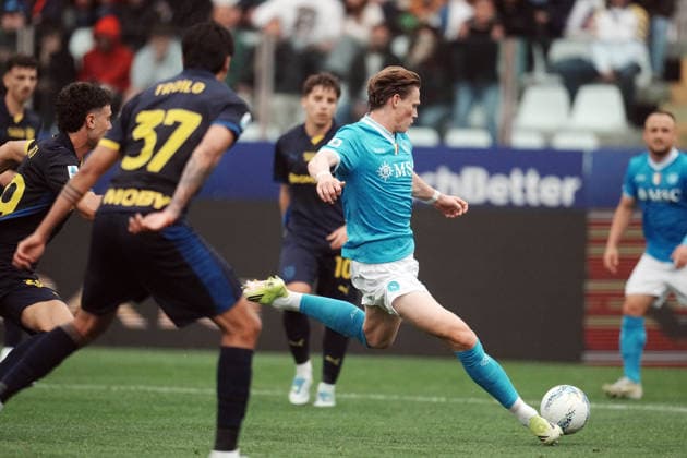 PARMA, ITALY, APRIL 12: Scott McTominay of SSC Napoli during the Serie A match between Parma Calcio and SSC Napoli in Parma, Italy. Copyright: xFOTOAGENZIAx