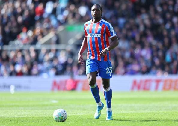 Jaydee Canvot of Crystal Palace Crystal Palace v Newcastle United, Premier League, Football, Selhurst Park, London, UK - 12 Apr 2026London Selhurst Park United Kingdom EDITORIAL USE ONLY No use with unauthorised audio, video, data, fixture lists, club league logos or live services. Online in-match use limited to 120 images, no video emulation. No use in betting, games or single club league player publications. Copyright: xMichaelxZemanek Shutterstockx 16823618av
