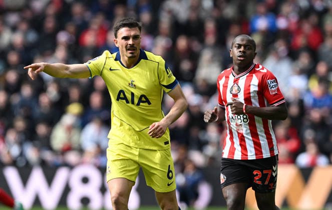 Joao Palhinha of Tottenham Hotspur and Noah Sadiki of Sunderland Sunderland v Tottenham Hotspur, Premier League, Football, Stadium of Light, Sunderland, UK - 12 Apr 2026Sunderland Stadium of Light United Kingdom EDITORIAL USE ONLY No use with unauthorised audio, video, data, fixture lists, club league logos or live services. Online in-match use limited to 120 images, no video emulation. No use in betting, games or single club league player publications. Copyright: xGreigxCowie Shutterstockx 16823609bc