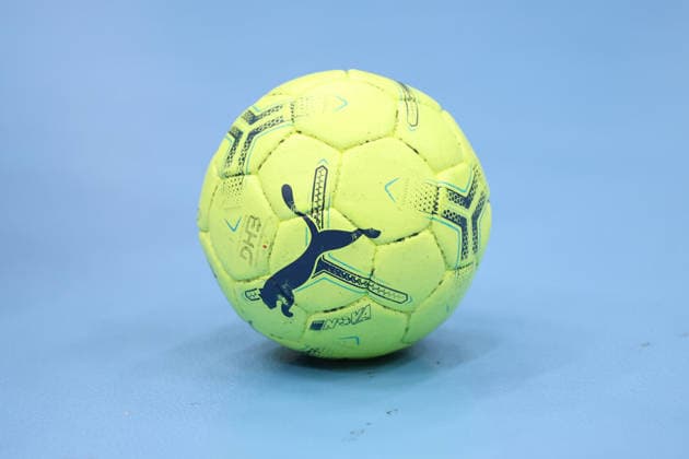 2026 04 12, xkwix, Handball, HBL, TBV Lemgo Lippe Füchse Berlin, PHOENIX CONTACT arena, 28 Spieltag, Saison 2025 2026 Spielball der Fuechse aus Berlin von Puma mit DHB Aufschrift DFB regulations prohibit any use of photographs as image sequences and or quasi video Photo xKamilxWilkowskixPressefotoKochx Nordrhein Westfalen Germany