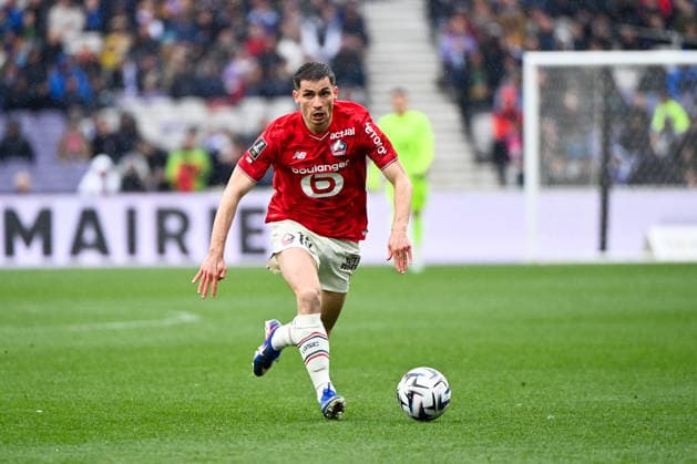 Toulouse FC v Lille OSC - Ligue 1 McDonald s 2025 2026 15 Romain PERRAUD (losc) during the Ligue 1 McDonald s match between Toulouse and Lille at Stadium de Toulouse on April 12, 2026 in Toulouse, France. Toulouse France  Copyright: xFEPx 776348348