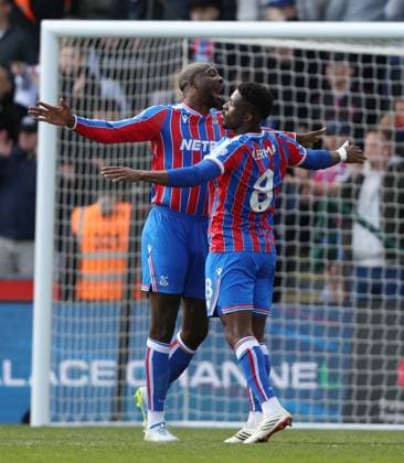 LONDON, ENGLAND, APRIL 12: Jean-Philippe Mateta of Crystal Palace celebrates the victory at the full time whistle with Jefferson Lerma of Crystal Palace during the Premier League match between Crystal Palace FC v Newcastle United FC at Selhurst Park Stadium, London, England, on April 12. (Photo by Daniel Weir) Copyright: xDanielxWeir SportsxPressxPhotox Sportspressphoto_SPR128298