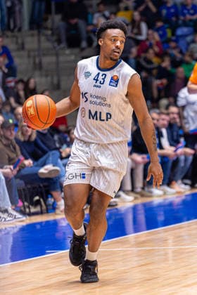 Basketball Bundesliga BBL, Frankfurt Skyliners vs MLP Academics Heidelberg, Süwag Energie Arena Frankfurt am Main 12 04 2026 Basketball Bundesliga BBL, Frankfurt am Main, Germany 12 04 2026 Eric Reed Jr MLP Academics Heidelberg, 43 on the ball, Basketball Bundesliga BBL, Match of Frankfurt Skyliners vs MLP Academics Heidelberg, Süwag Energie Arena Frankfurt am Main Copyright: xBEAUTIFULxSPORTS Freudensteinx