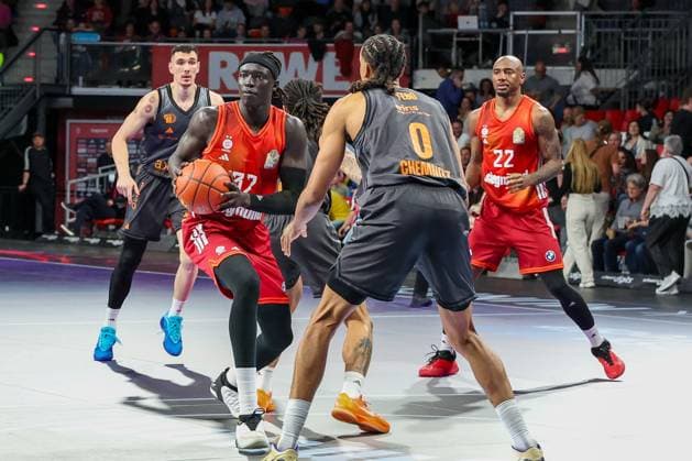Wenyen Gabriel 32 FC Bayern Muenchen Basketball in action with ball, FC Bayern Muenchen Basketball vs Niners Chemnitz, easyCredit BBL, Basketball, Bundesliga, Men, Main Round, April 12, 2026 Muenchen Bayern Germany Copyright: xkolbert-press MartinxAgüerax